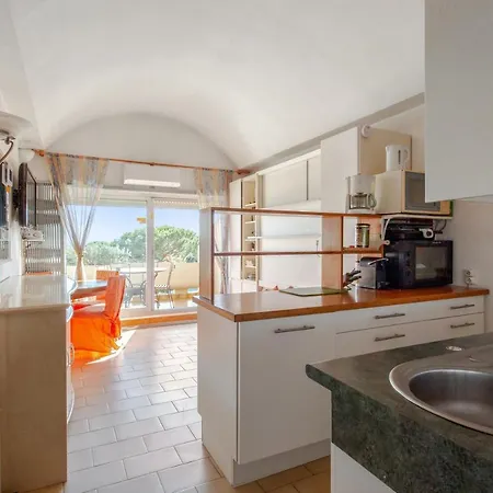 Apartment Vue Mer: Retreat With Pool