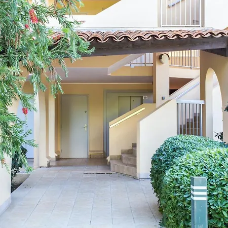 Vue Mer: Retreat With Pool * Antibes