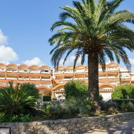 Apartment Vue Mer: Retreat With Pool Antibes